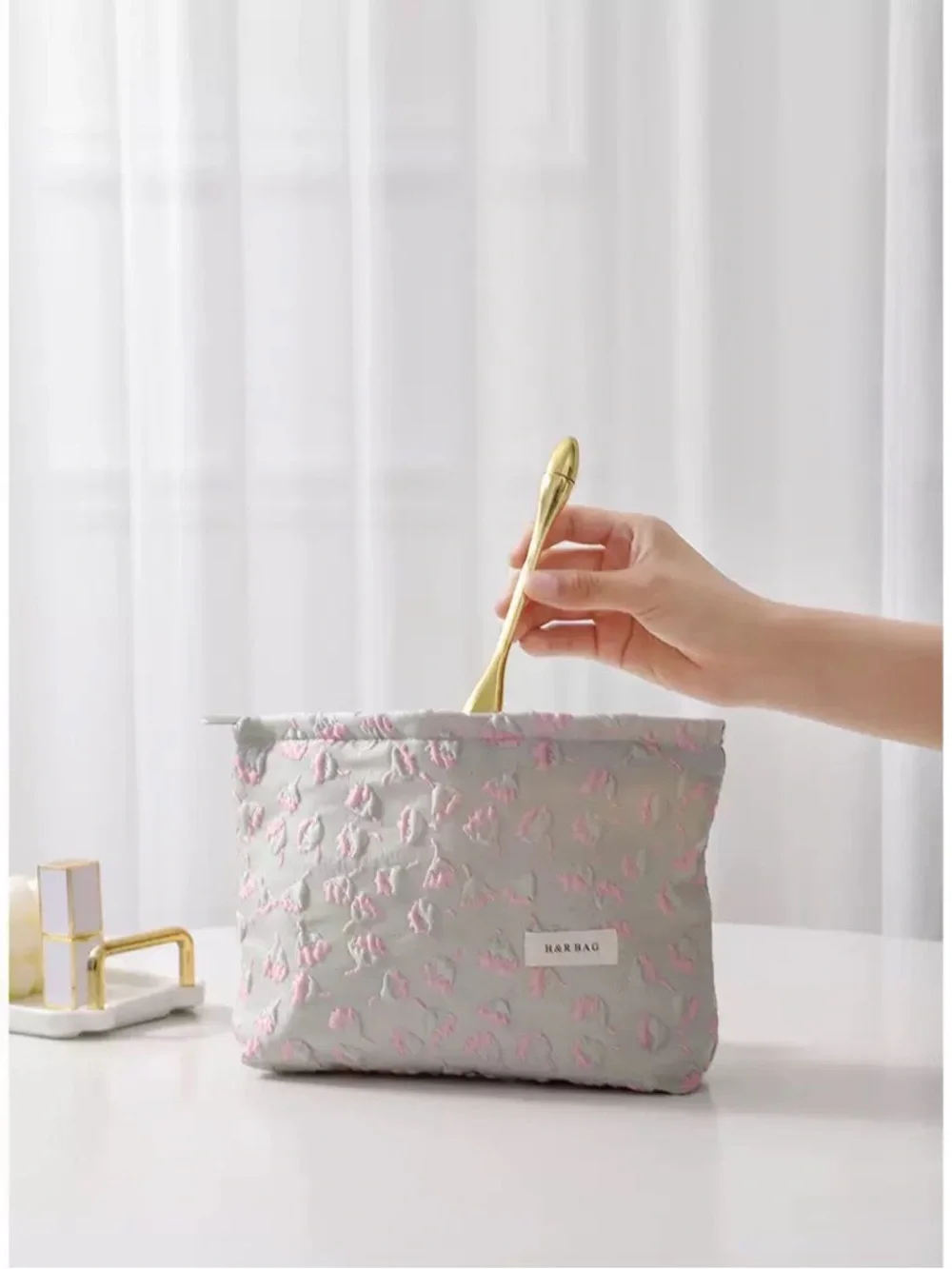 Textured Floral Quilted Pouch in White & Pink